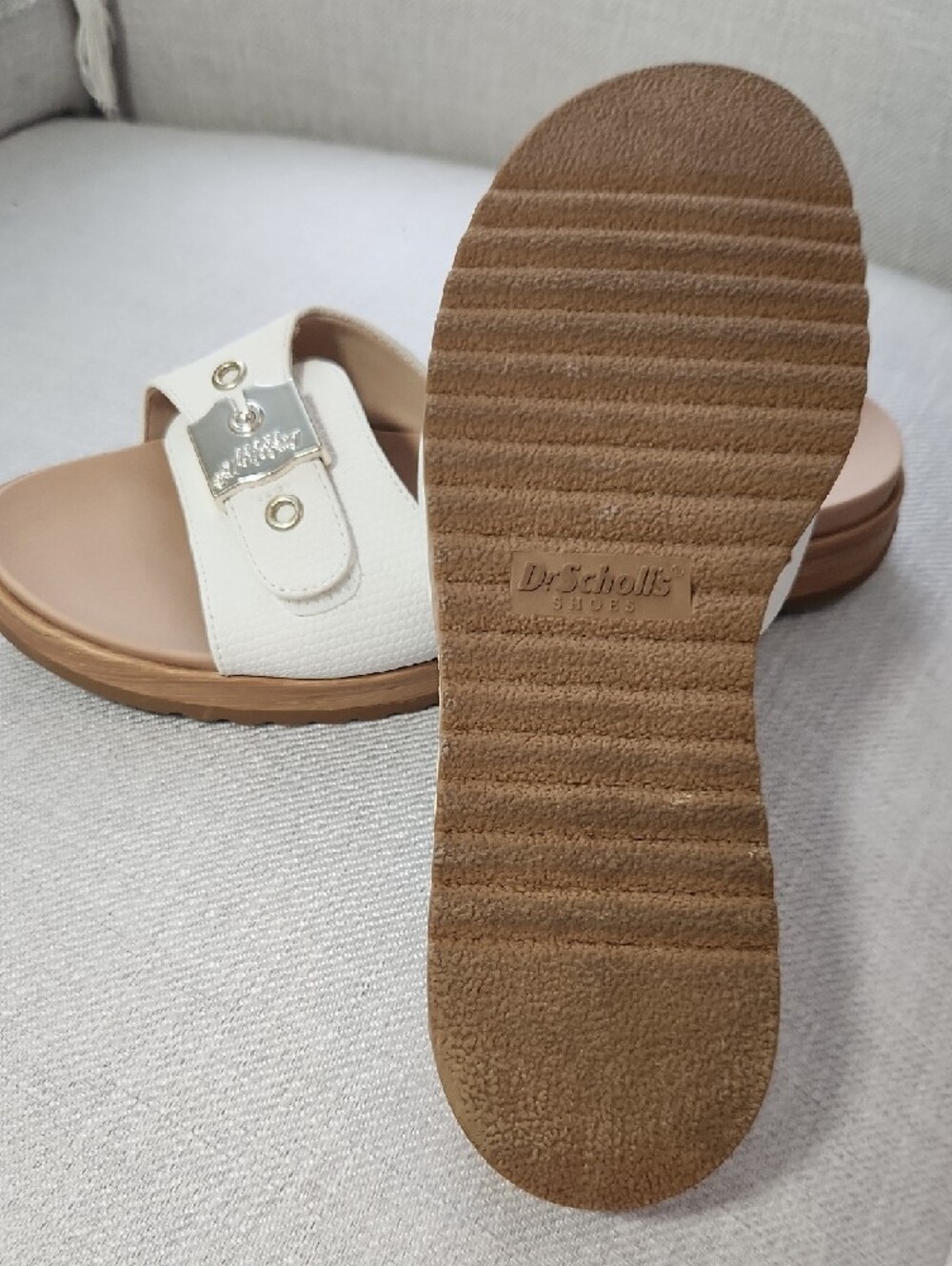 Dr. Scholl's White Slide Mules with Tan Footbed and Gold Buckle - Picture 3 of 3